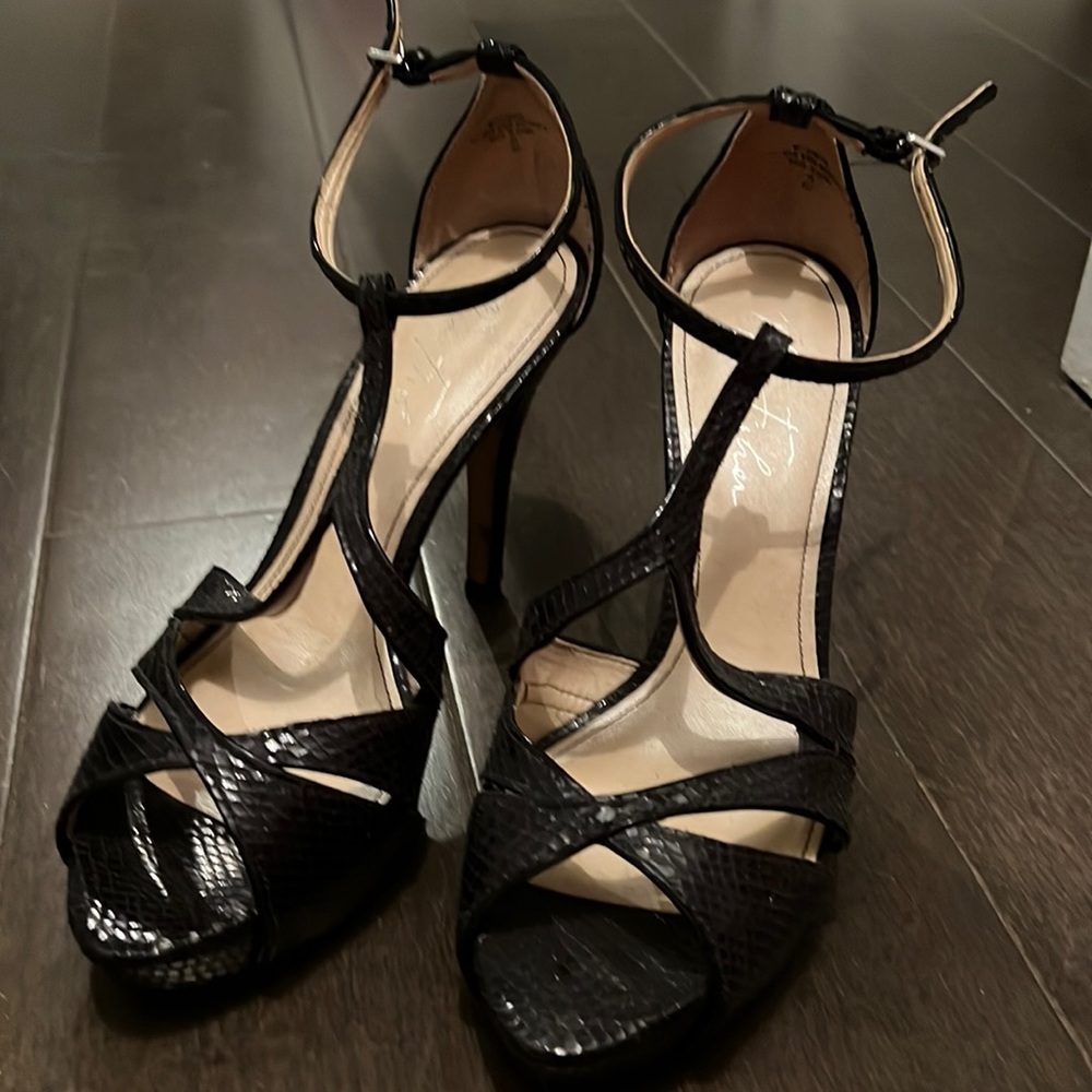 Mark Fisher black snake leather strappy sandal peep toe high heel size 8